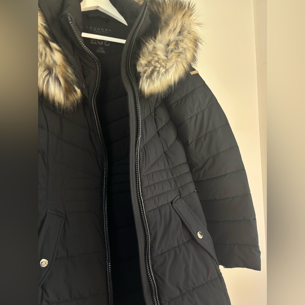 Laundry By Shelli Segal Women's Black Quilted Coat with Faux Fur Trim - Picture 7 of 7